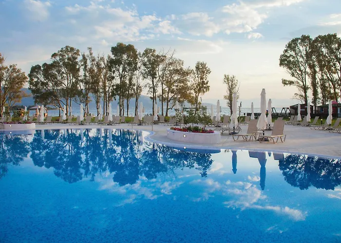 Hotel Kerkyra Blue & By Louis Potamós