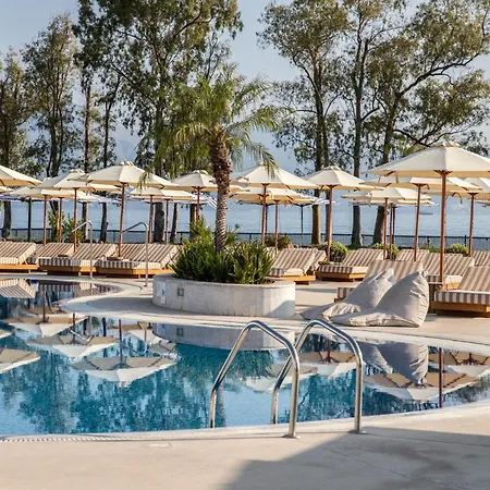 Kerkyra Blue & By Louis Hotel Potamós